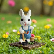 NYUSZISHOP.HU - Fehér nyuszi kantáros nadrágban - FIÚ