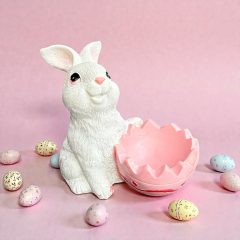   NYUSZISHOP.HU - Fehér nyuszi tojástartóval - LÁNY/RÓZSASZÍN