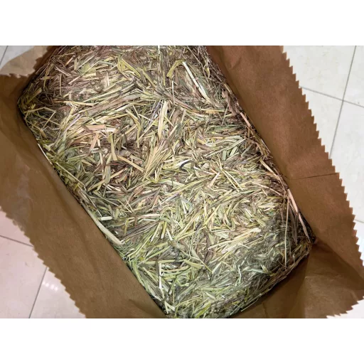 Kisbálás préselt Balti széna - Réti komócsinos - vastagszálú 15 kg