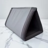   NYUSZISHOP - 2 in1 Háromszög alagút/fekhely - SZÜRKE - ø25 cm x 50 cm