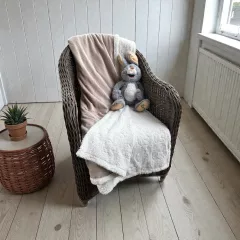   NYUSZISHOP.HU - Teddy takaró nyuszi mintával - BÉZS - 200x150 cm