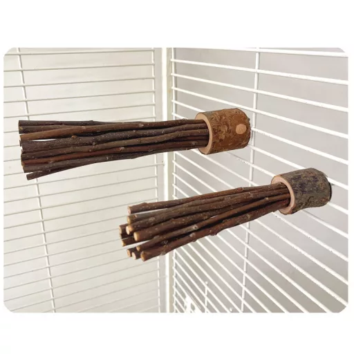 NYUSZISHOP.HU - Ketrecre rögzíthető almafa rágóka - "M" 17 cm