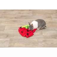   Trixie Strawberry sniffing carpet - eper formájú szimatszőnyeg - 33x40cm
